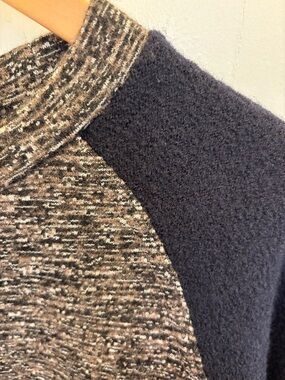 Roseanna Marled Knit Sweater in Navy and Grey. Size 40